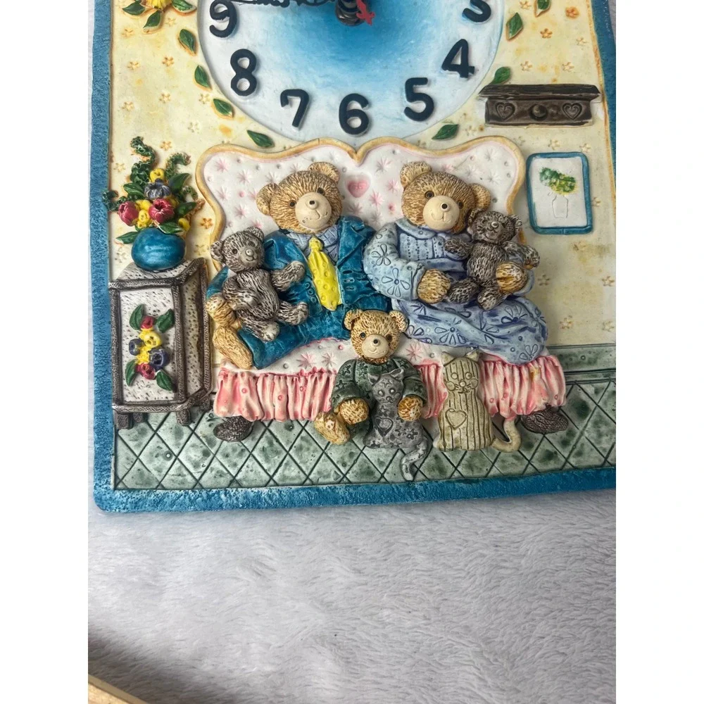 Vintage Teddy Bear Family 3D Resin Wall Clock Nursery Decor Blue Cream 8x6
